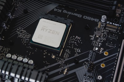 Combo Ryzen 7 9800X3D, 32GB DDR5, placa Gigabyte X870E y AIO gratis
