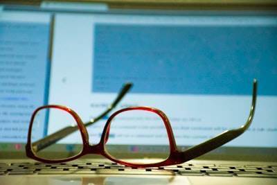 ¿Cómo la aplicación web a medida potencia la comunicación interna?