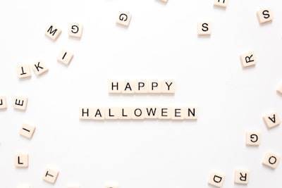 Halloween Messages for Colleagues, Clients and Boss - Boost Your Workplace Spirit!