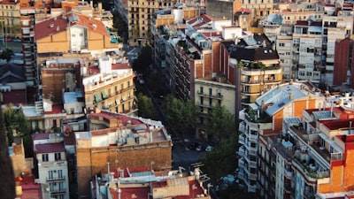 Encuentra bots de redes sociales en Barcelona.