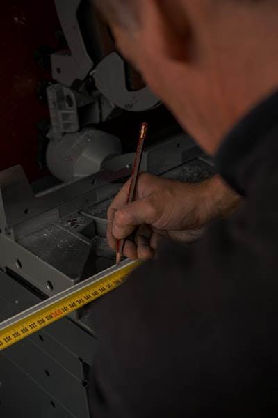 La importancia de dibujos precisos en cotizaciones de mecanizado de metal