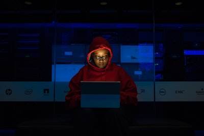 Oracle Hackeado: Lucha entre hackers