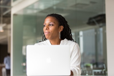Expertos en beneficios de software personalizado en Granada