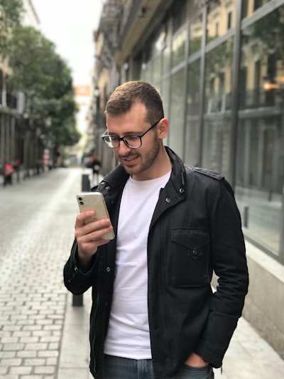 Automatización de seguimiento en WhatsApp en Madrid