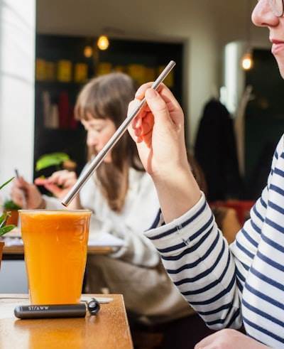 Ahorro de costos con automatización de llamadas para la industria de alimentos y bebidas