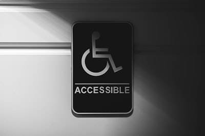 ¿Tu sitio web es realmente accesible para todos? ¡Las herramientas de automatización pueden ayudar!
