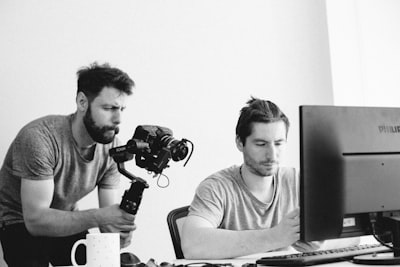 ¿Impacto de los Videos de Personajes de IA en la Colaboración en Equipo?