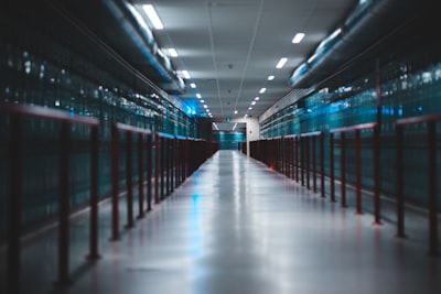 Frecuencia de actualización de la integración del almacén de datos para la seguridad