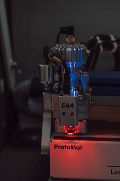 Optimización de la síntesis de materiales luminescentes mediante inteligencia artificial