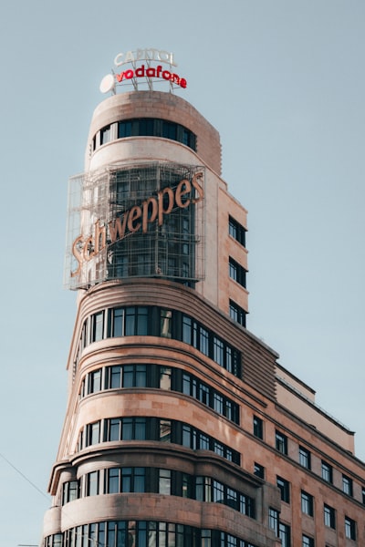 Búsqueda de empresas en Madrid con SharePoint, SAP y Odoo