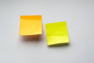 Rubrica AdaRub: Adaptive Rubrics for Agent Evaluation in LLM Tasks