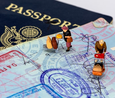 Automatiza solicitudes de viaje con IA empresarial