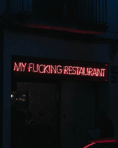 Cuando suena el teléfono en un restaurante