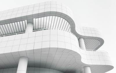 Agentes de IA y herramientas de llamada: Arquitectura y estrategias