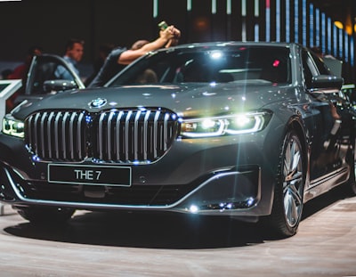 La Serie 7 de BMW presenta el i7 EV con 447 millas de rango
