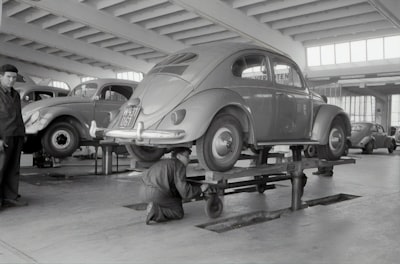 La automatización de citas en talleres de reparación de autos y la protección de datos.