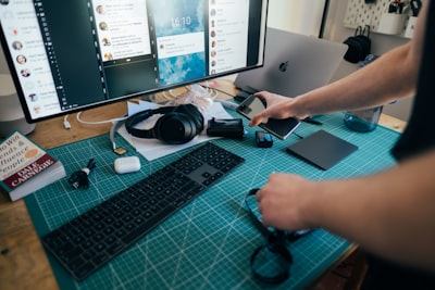Reduce el trabajo manual con software personalizado