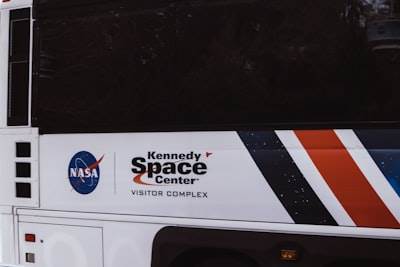 Preparándonos para el Turismo Espacial: ¡Estamos Listos para Enfrentar los Riesgos?