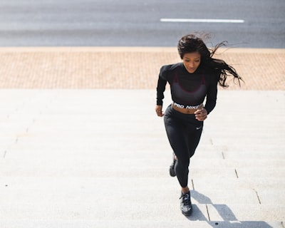 Cómo diseñar una app de fitness femenina: claves y UX