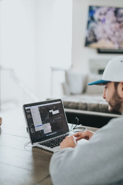 Cómo el software personalizado puede hacer que el trabajo remoto sea más sostenible