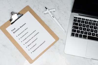 ¿Cómo saber si tu empresa debe listarse en ChatGPT?