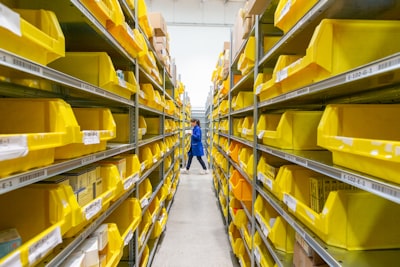 ¿Con qué frecuencia se actualiza la automatización del inventario para la gestión de seguridad?