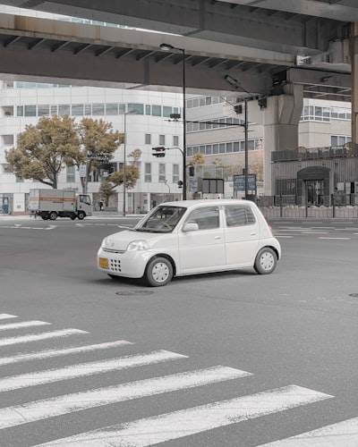 Real-World Delay Study in Microservices Architectures for Autonomous Driving