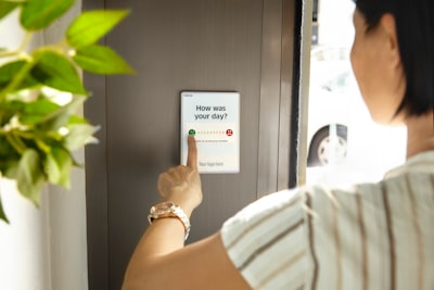 Mejora del control de acceso automatizado mediante la retroalimentación de los usuarios