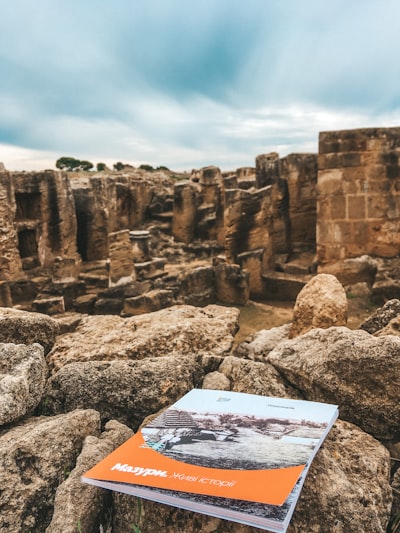 Descubre la historia de la humanidad: De la Edad de Piedra a la Era de la IA