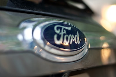 Nuevo error de software obliga a segundo retiro de Ford Focus y Fusion