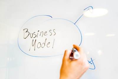 ¿Cómo escalar los servicios de inteligencia empresarial sin aumentar los costos?