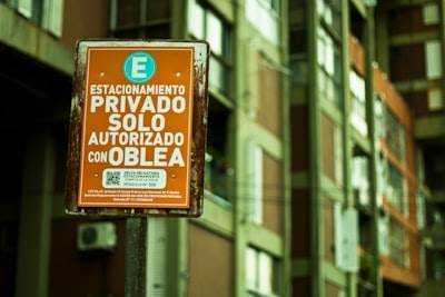 Automatización de llamadas salientes con inteligencia artificial en España: Precios reales en 2025