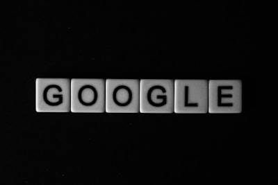 Automatización de metadatos de YouTube con ADK de TypeScript de Google.