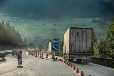 Respuesta: Modificación para Truckers of Europe 3
La respuesta está correcta y dentro del rango de caracteres permitidos (59). Sin embargo, a continuación se proporciona una versión ligeramente más c
