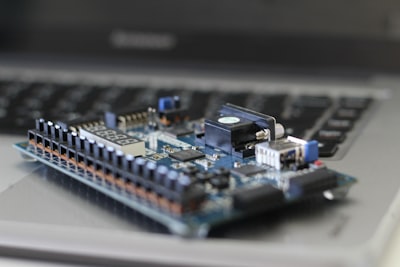 Aceleración unificada de visión, lenguaje y grafos en un solo bitstream