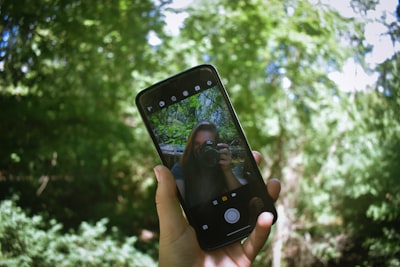 Reconocimiento de iris con smartphone mediante imágenes de iris de alta calidad.