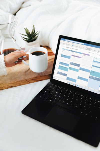Automatiza vacaciones con intranet inteligente y IA