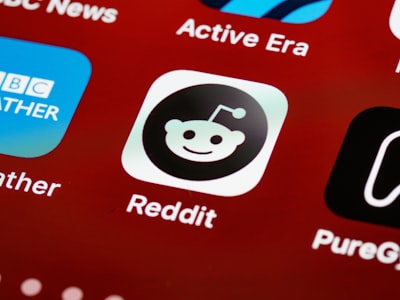 Cinco estrategias de agrupación para adaptar LLM desde Reddit