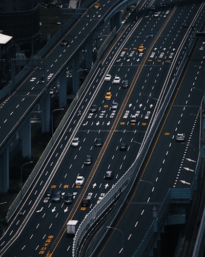 Industrias que optimizan rutas con IA