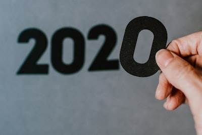 Por qué las empresas deben adquirir una página web corporativa en 2024
