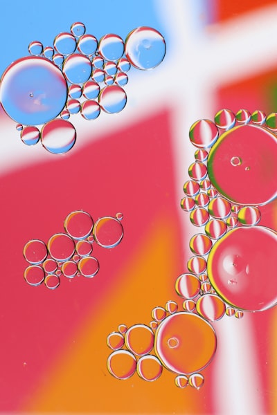 Aprendizaje por refuerzo en nanopartículas de aleación