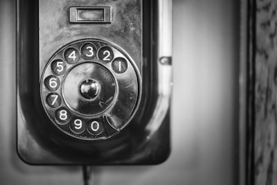 Automatización de informes en centros de llamadas para proteger información confidencial