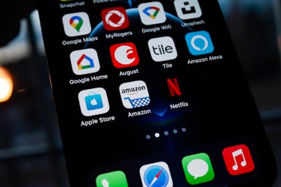 La ambición de Apple y Google con la aplicación Nudify