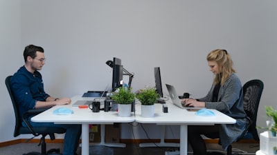 Empresa de desarrollo a medida vs empresa de SaaS en Córdoba