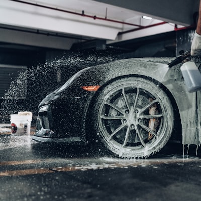 Consejos para lavar tu auto sin dañar la pintura