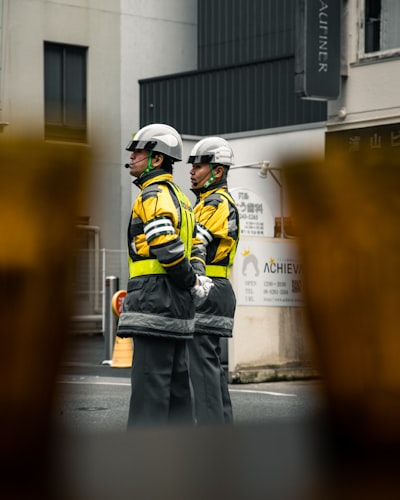 Benchmark de seguridad en tres etapas para agentes LLM