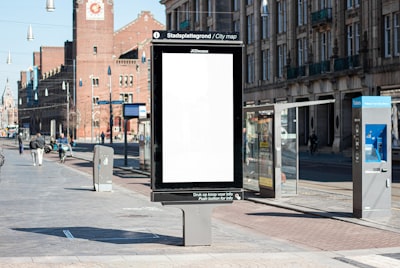 AAMP vs AdCP: ¿Cuál estándar de publicidad agéntica elegir?