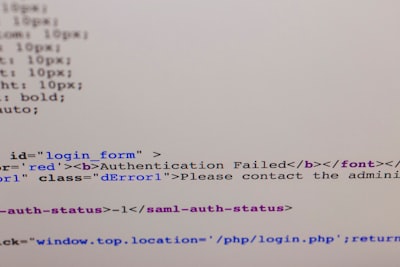 REALM: Alineación de codificador retrospectivo para modelado de LFP