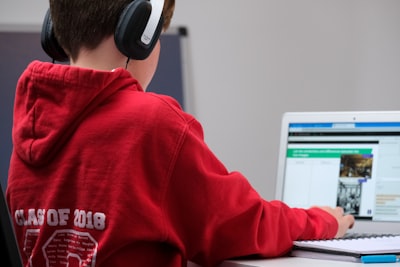 Proveedores de portales con calificaciones y tutoriales en Córdoba