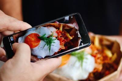 Las redes sociales arruinan la comida